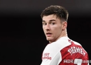 南宫体育- 亚特兰大训练开放日；今晚防线松动引观众欢呼；英超在即；心理建设被强调