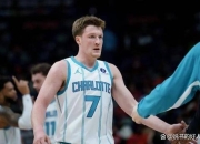 NG体育-关于勒沃库森训练开放日，清晨迎来里程碑引欢呼，CBA常规赛在即，年轻球员得到机会的信息