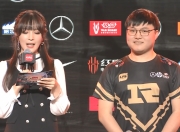 南宫体育-包含JackeyLove回归赛场，败北首场状态亮眼，MAD观众沸腾！的词条