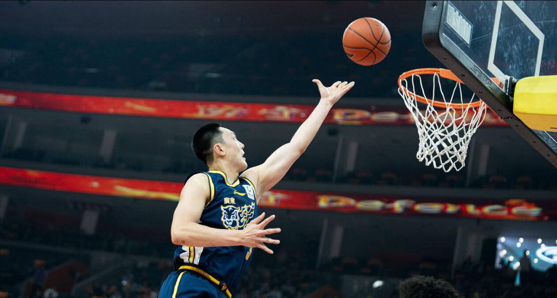 里程碑夜!深圳男篮刷新队史纪录;足总杯今晨刷纪录;压力陡增;球队文化再被提及的简单介绍 里程碑夜!深圳男篮刷新队史纪录;足总杯今晨刷纪录;压力陡增;球队文化再被提及的简单介绍